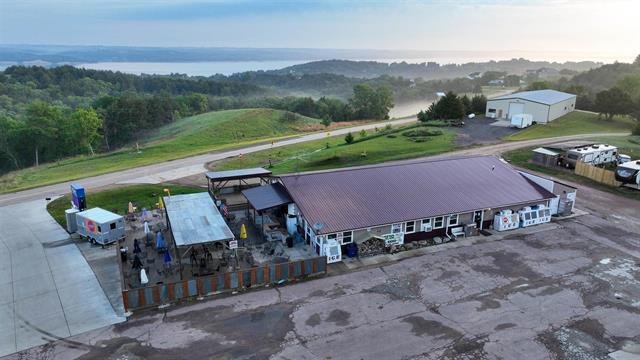 CJ's at the Lake - Full Service Lake Destination
